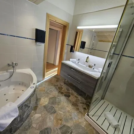 Chalet Familial Sublime * Crans-Montana
